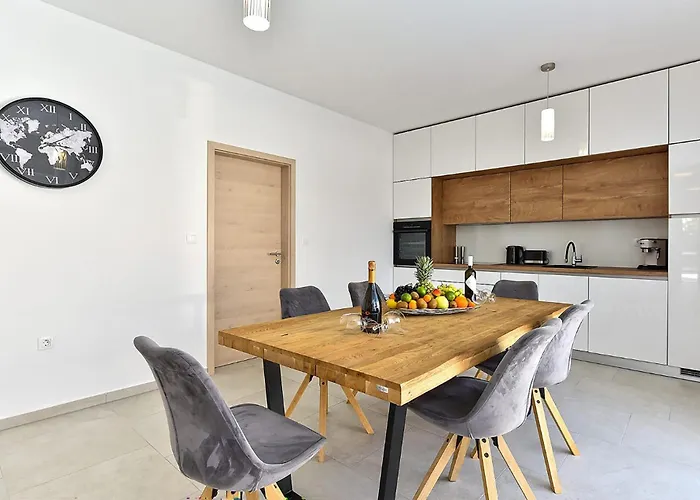 Beautiful In With Wifi * بيروغ