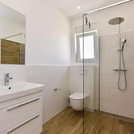 Beautiful In With Wifi Holiday home Peroj